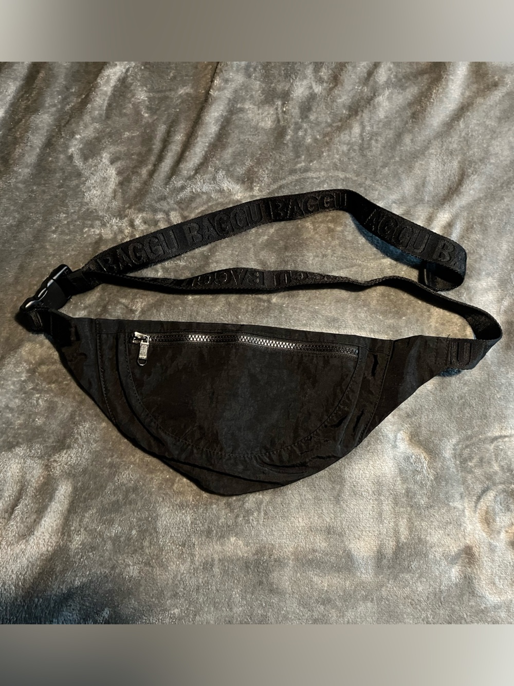BAGGU CRESCENT FANNY PACK